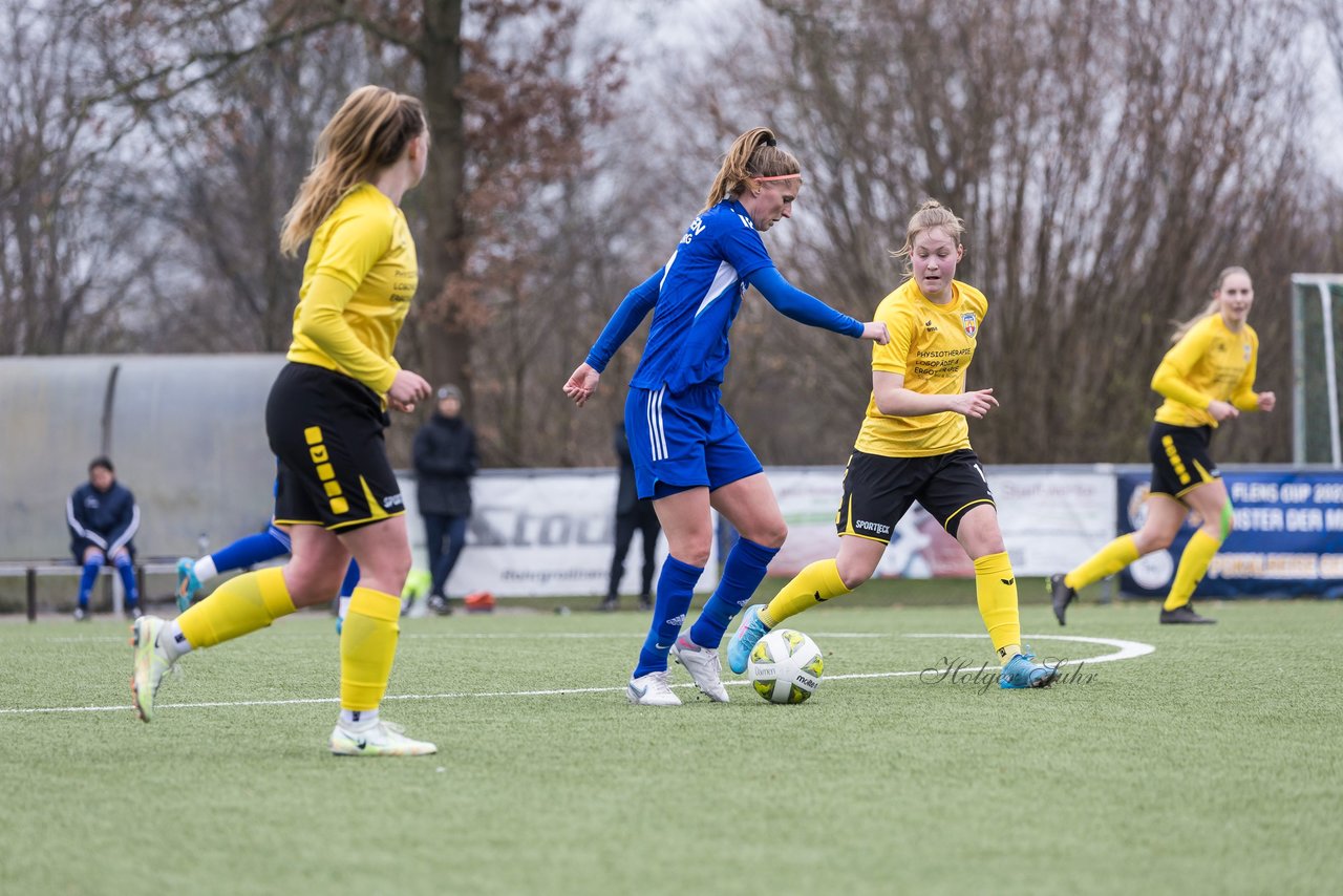 Bild 215 - F SSC Hagen Ahrensburg - SV Frisia Risum-Lindholm : Ergebnis: 1:2